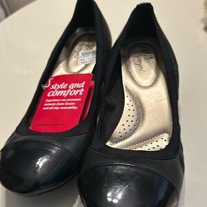 Shoes black pumps